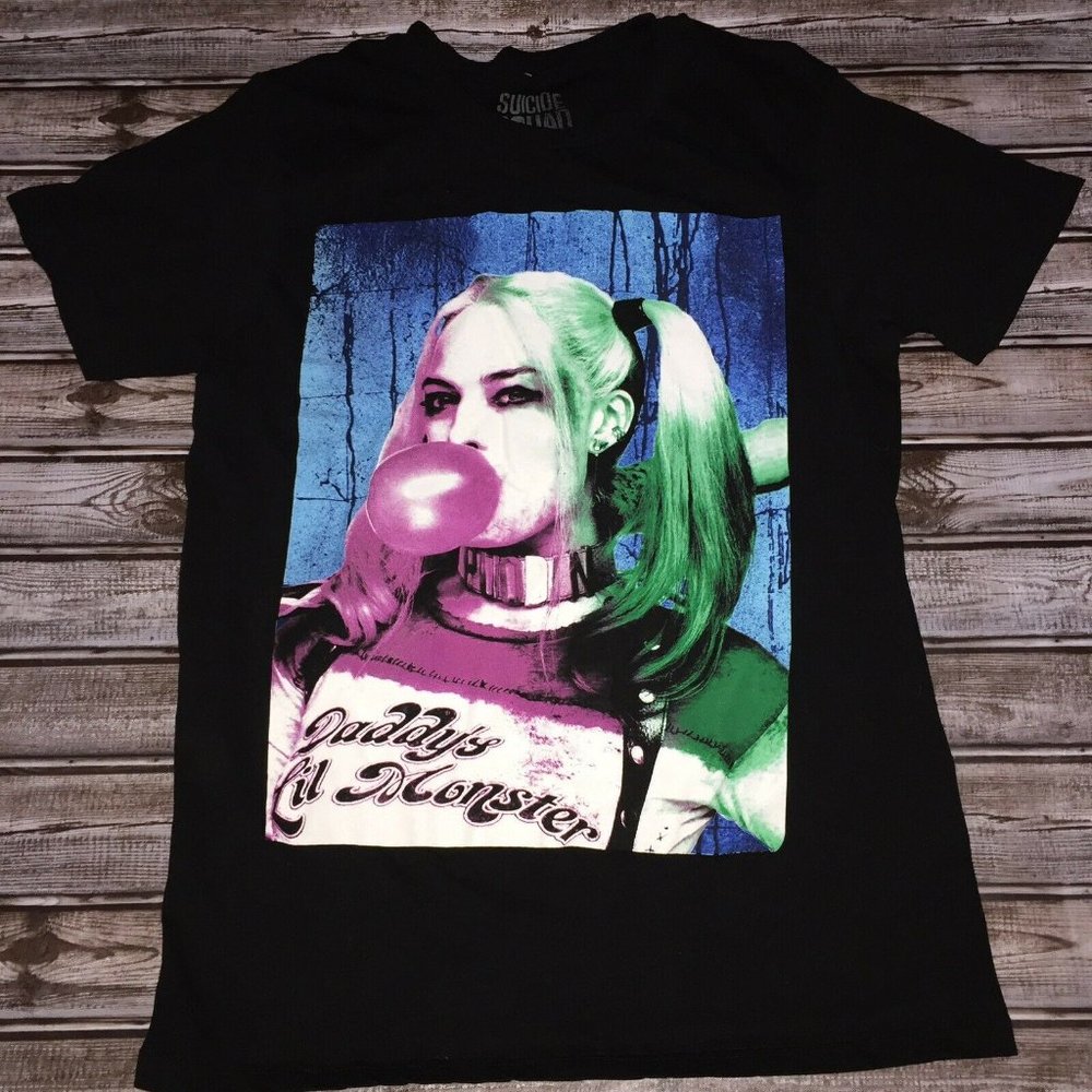 Suicide Squad size small Harley Quinn black shirt